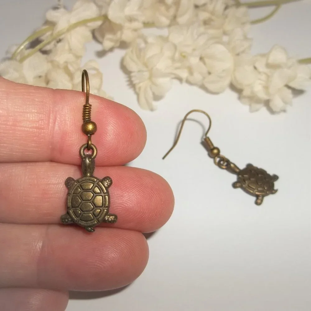 Turtle Earrings, Bronze Turtle Earring, Turtle Jewelry, Vacation Jewelry, 8043 - Picture 6 of 8